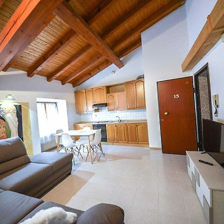 Family Retreat Apartment Riva del Garda Luaran gambar